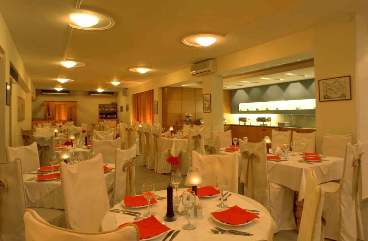 Hotel Dolfin à Tolón Extérieur photo