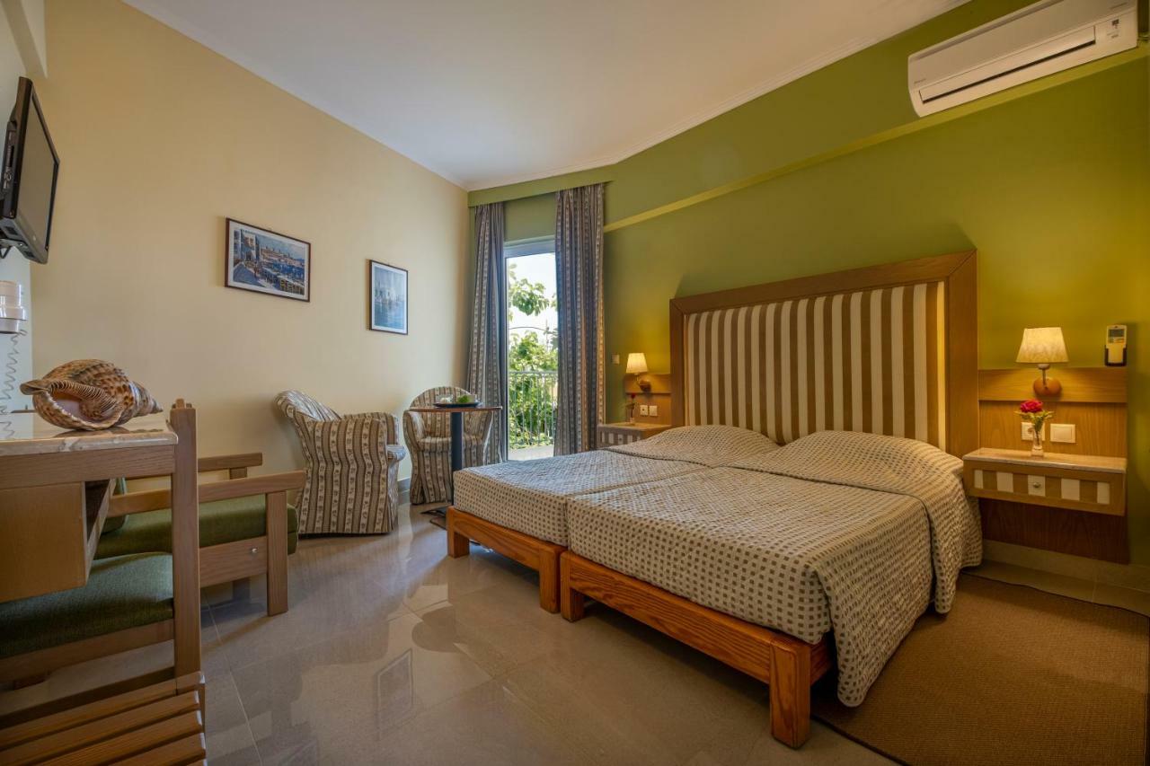 Hotel Dolfin à Tolón Extérieur photo
