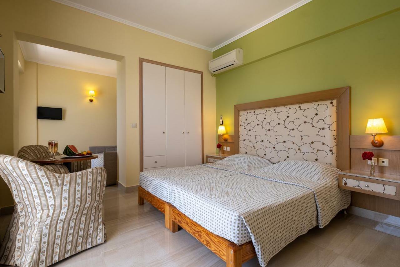 Hotel Dolfin à Tolón Extérieur photo