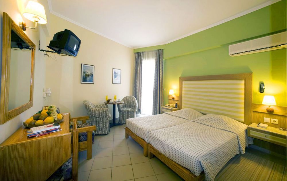 Hotel Dolfin à Tolón Extérieur photo